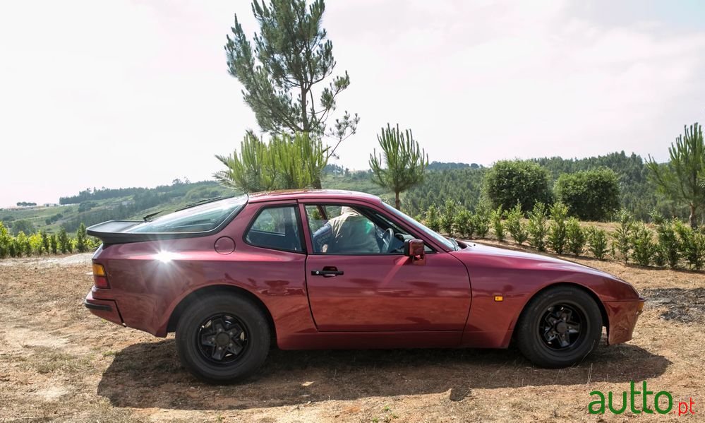 1982' Porsche 944 photo #1