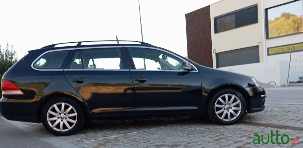 2008' Volkswagen Golf Variant photo #3