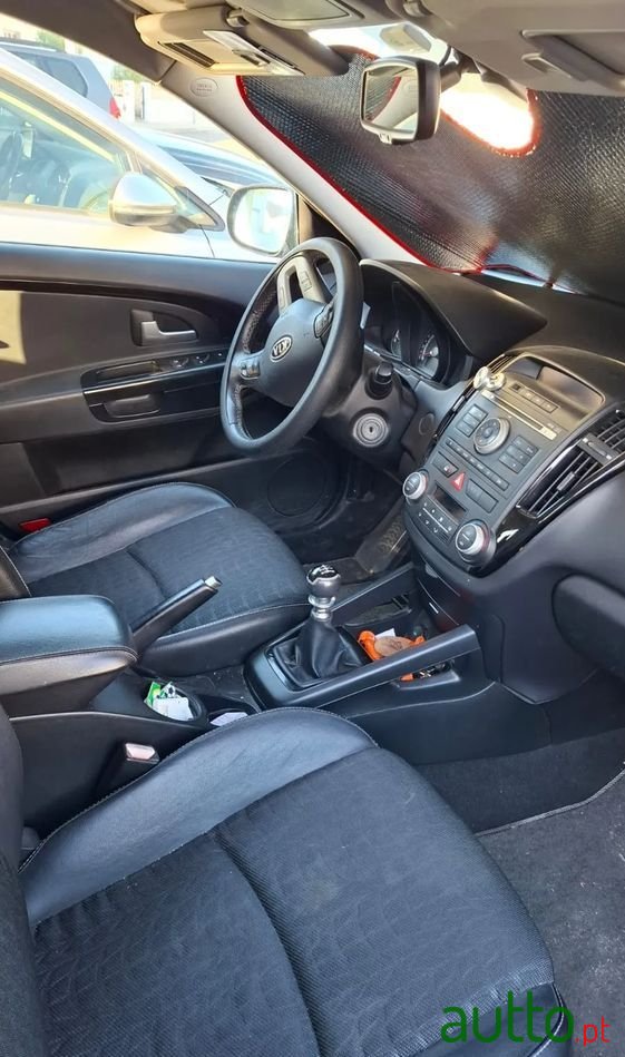 2010' Kia Ceed Sw photo #6