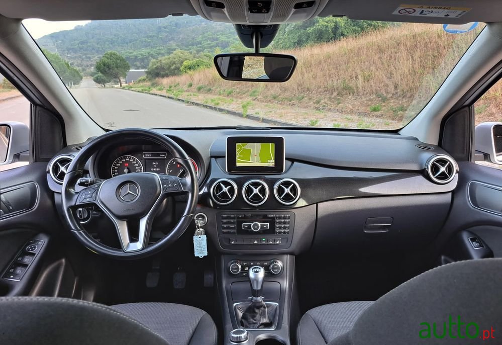 2015' Mercedes-Benz Classe B Cdi Style photo #3