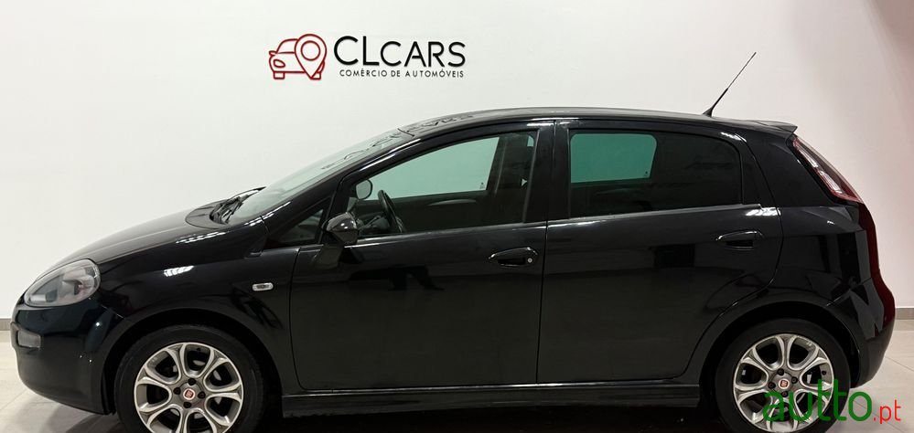 2014' Fiat Punto Evo photo #2