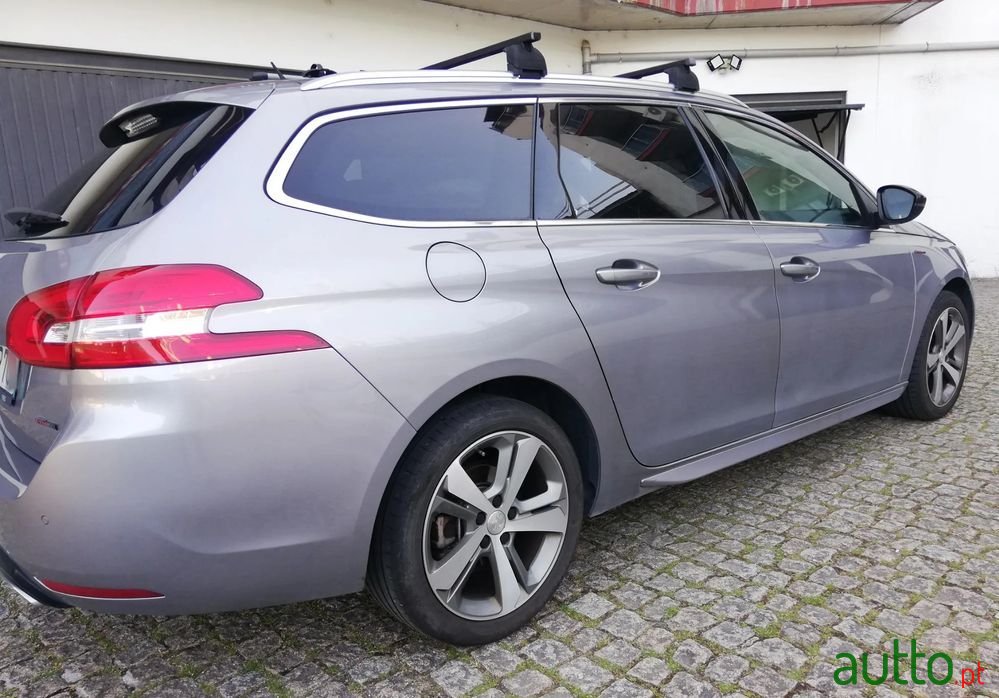 2017' Peugeot 308 Sw photo #3