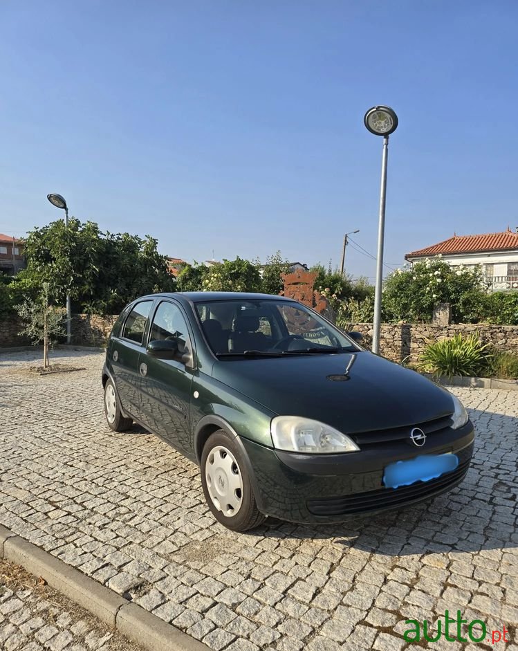 2001' Opel Corsa photo #1