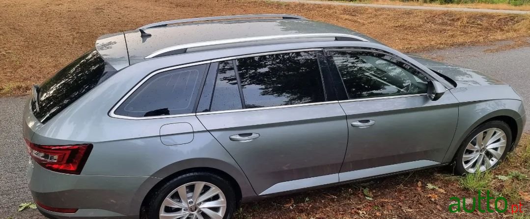 2017' Skoda Superb Break photo #5