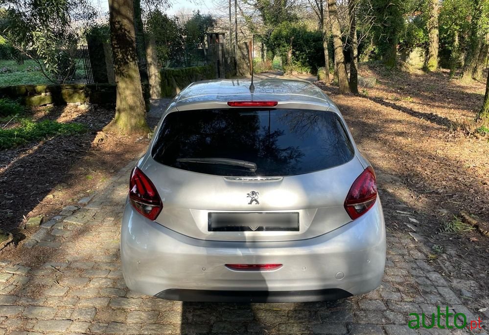 2018' Peugeot 208 photo #5
