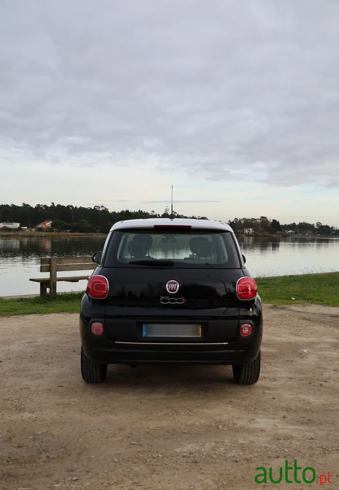 2017' Fiat 500L photo #2