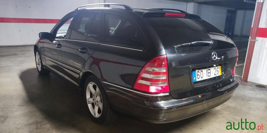 2006' Mercedes-Benz C-220 photo #1