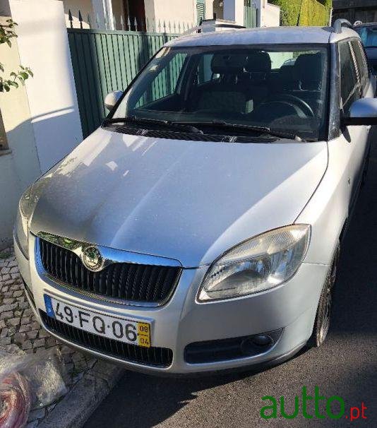 2008' Skoda Fabia Break photo #1