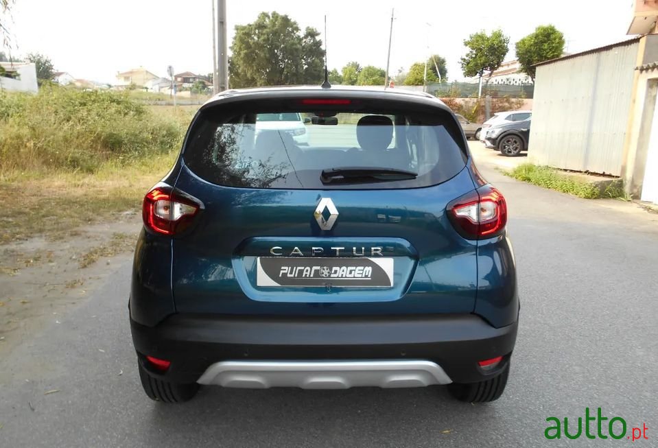 2019' Renault Captur photo #5