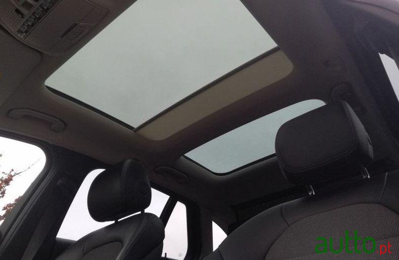 2016' Mercedes-Benz C-220 D Break Avantgarde photo #3