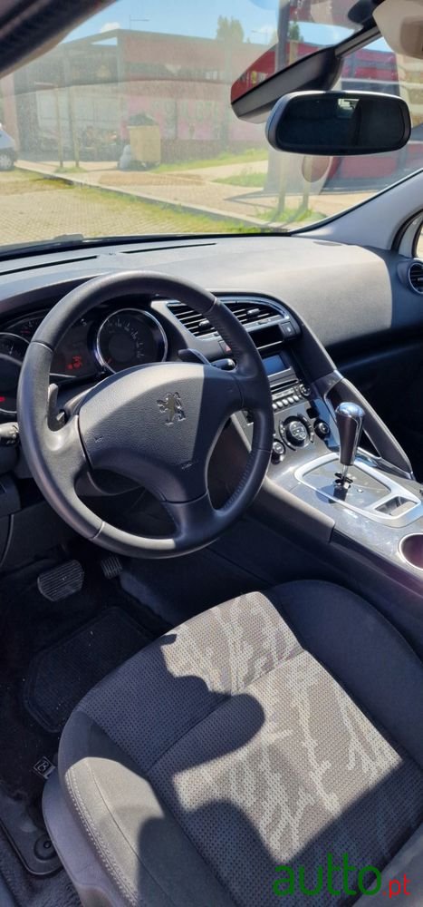 2013' Peugeot 3008 photo #6