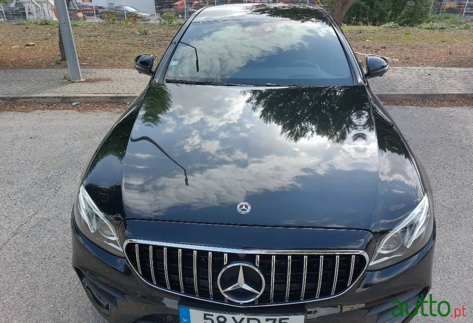 2019' Mercedes-Benz E-300 photo #4