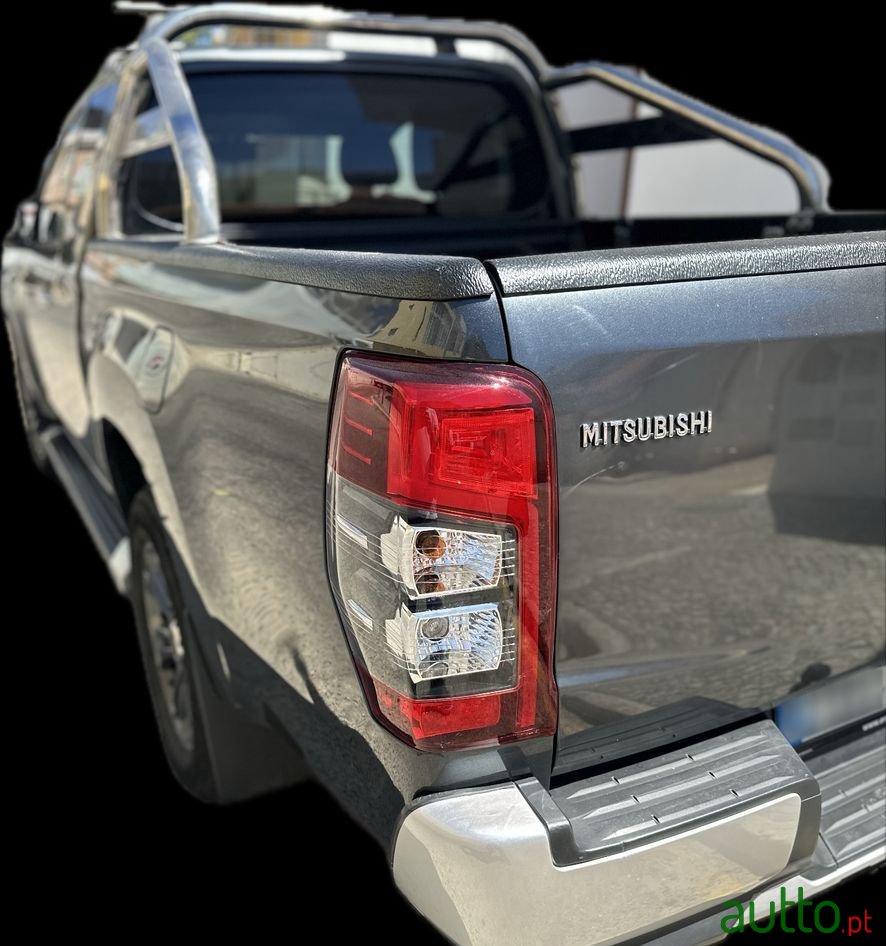 2020' Mitsubishi L200 photo #5