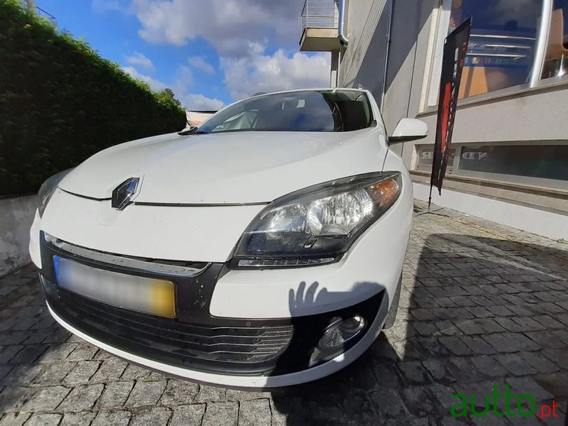 2013' Renault Mégane Sport Tourer photo #4