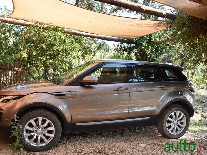 2017' Land Rover Range Rover Evoque photo #5