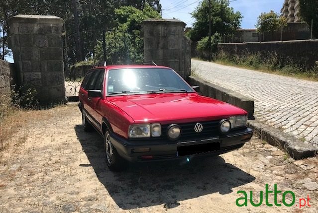 1988' Volkswagen Passat Variant photo #2