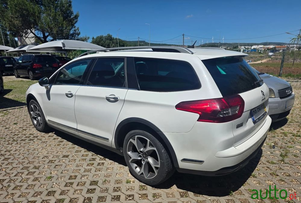 2015' Citroen C5 Tourer photo #3
