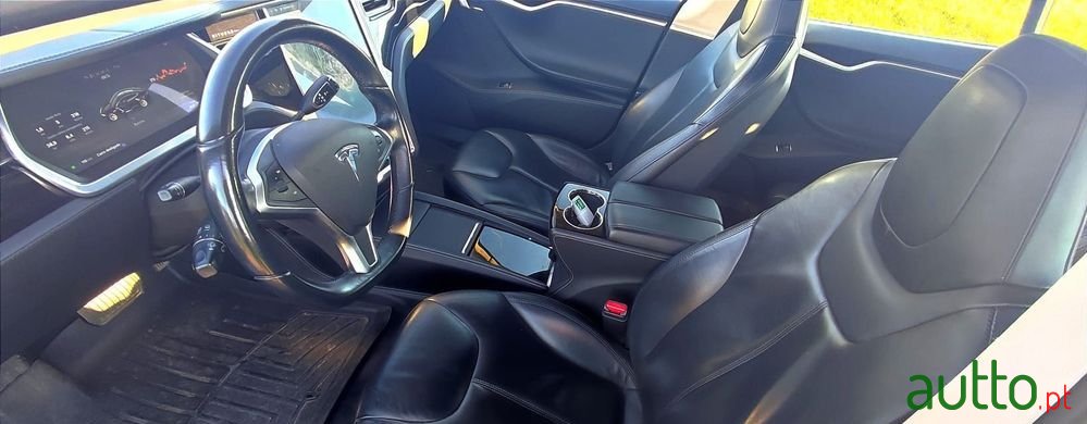 2014' Tesla Model S Standard photo #4