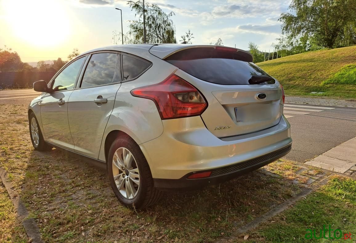 2014' Ford Focus photo #4