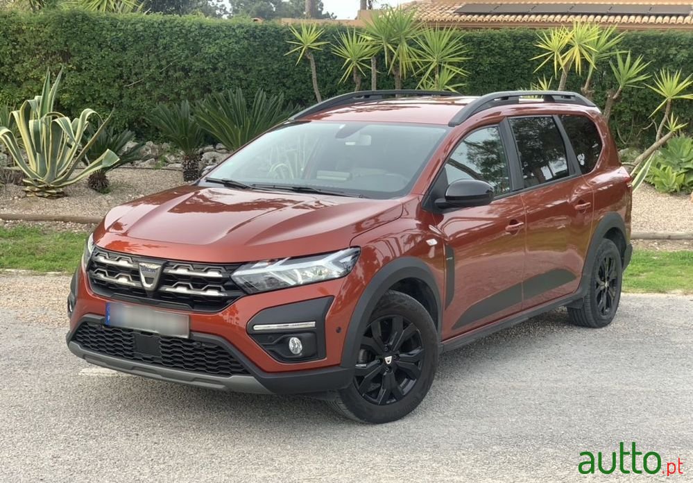 2022' Dacia Jogger photo #1