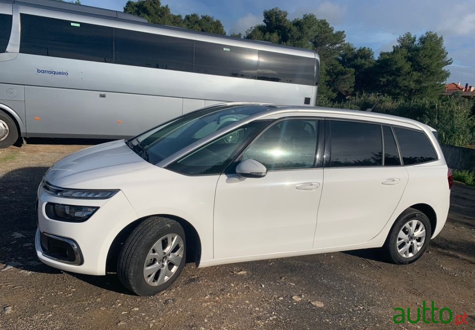 2020' Citroen C4 Spacetourer photo #4