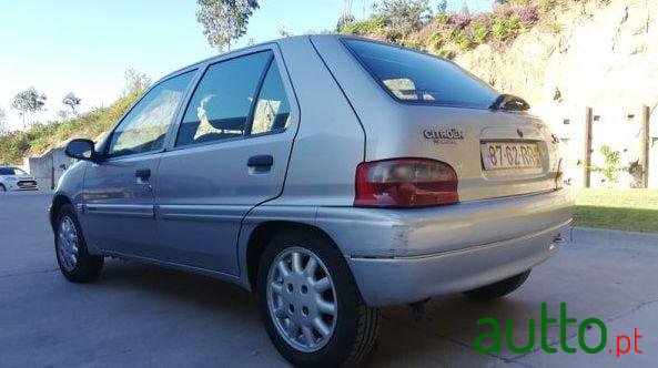 2001' Citroen Saxo photo #2