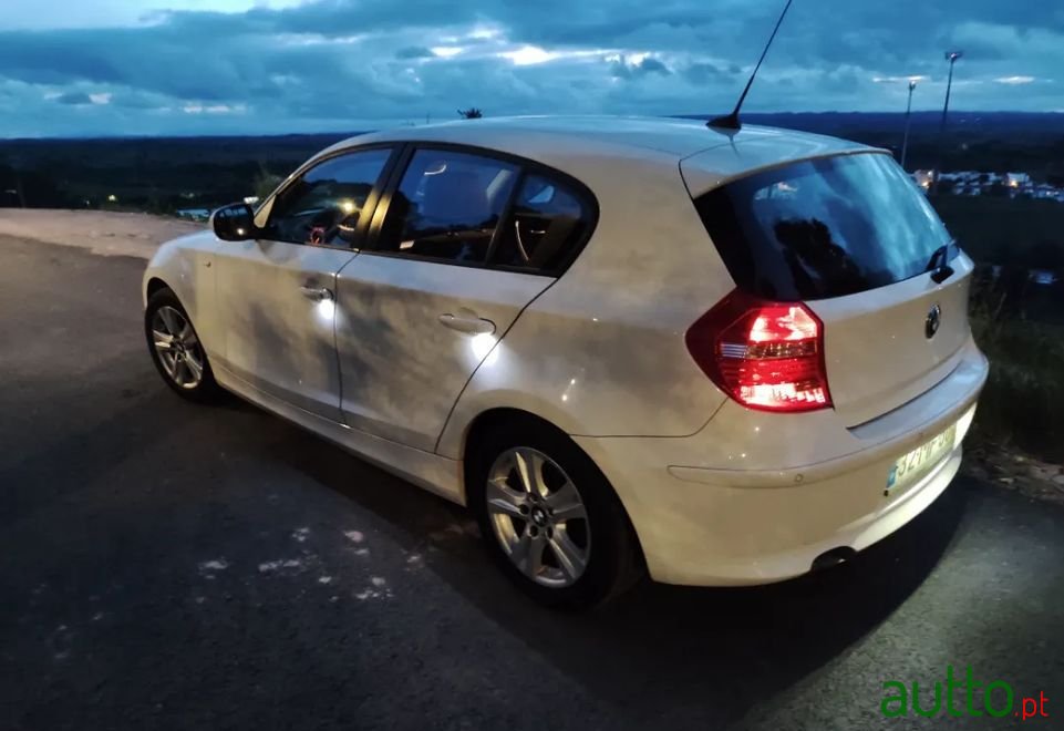 2011' BMW 116 photo #1