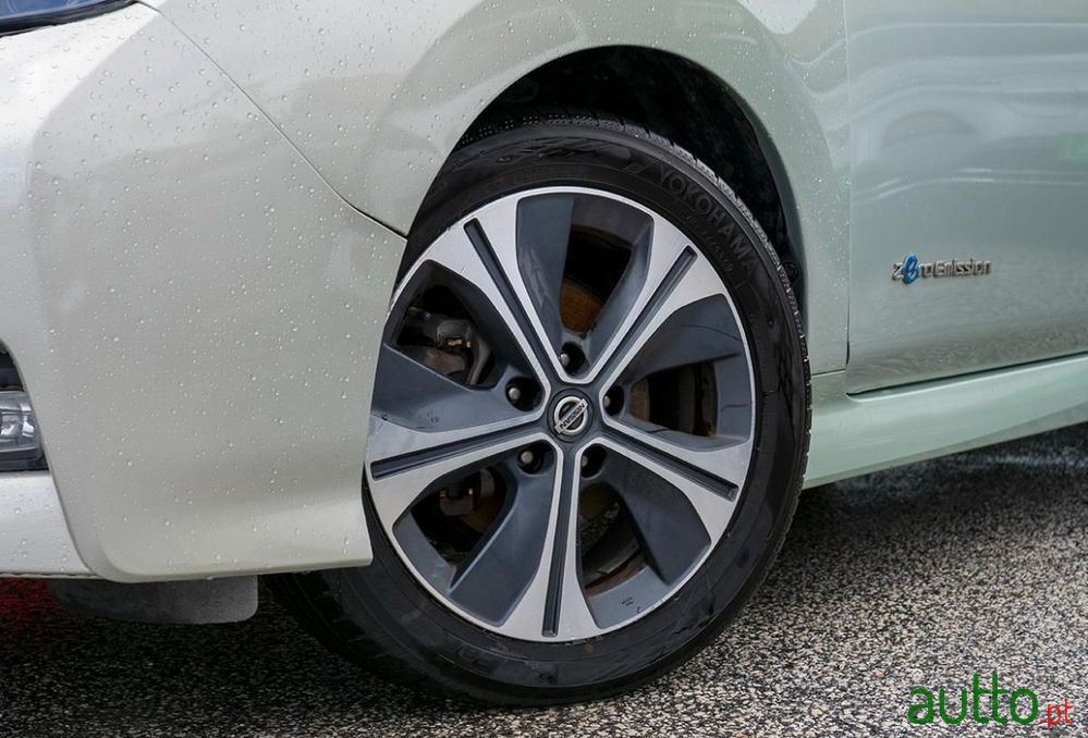 2018' Nissan Leaf photo #3