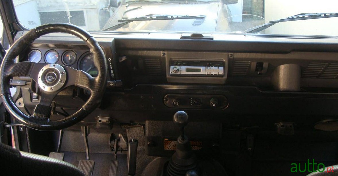 1998' Land Rover Defender 90 90 TD5 photo #3