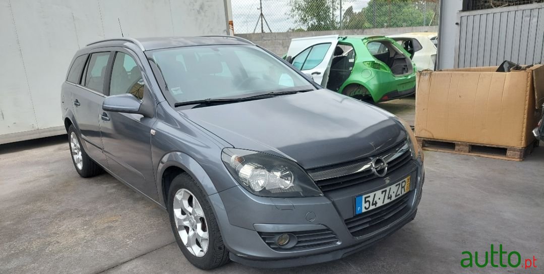 2005' Opel Astra photo #2