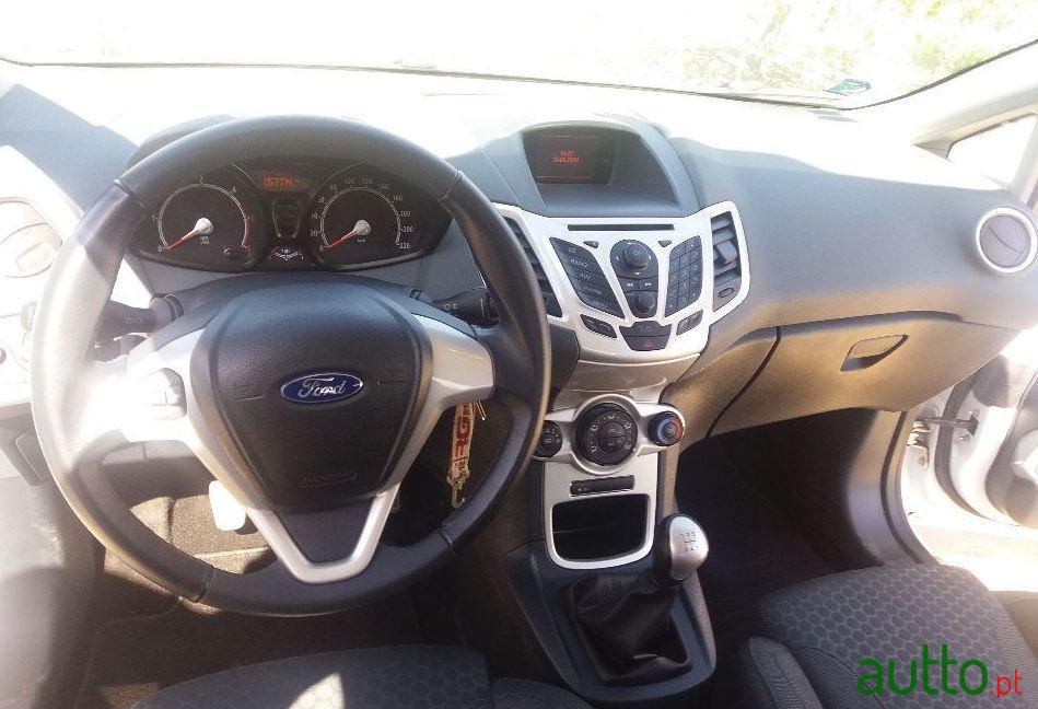2011' Ford Fiesta 1,6 Tdci Sport photo #1