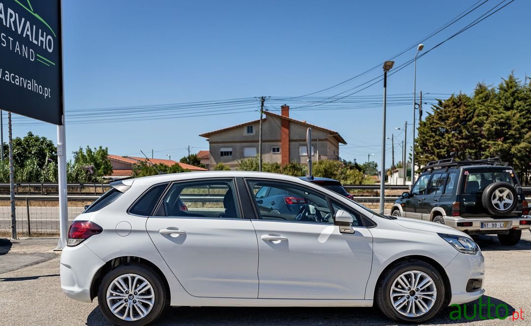 2016' Citroen C4 photo #3