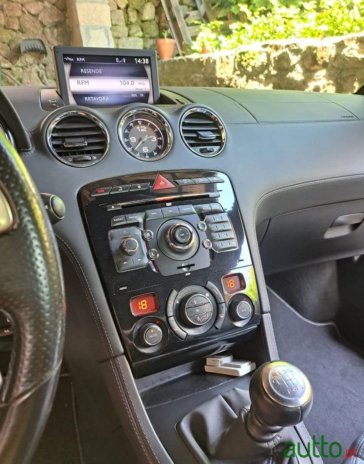 2010' Peugeot RCZ 2.0 Hdi photo #5