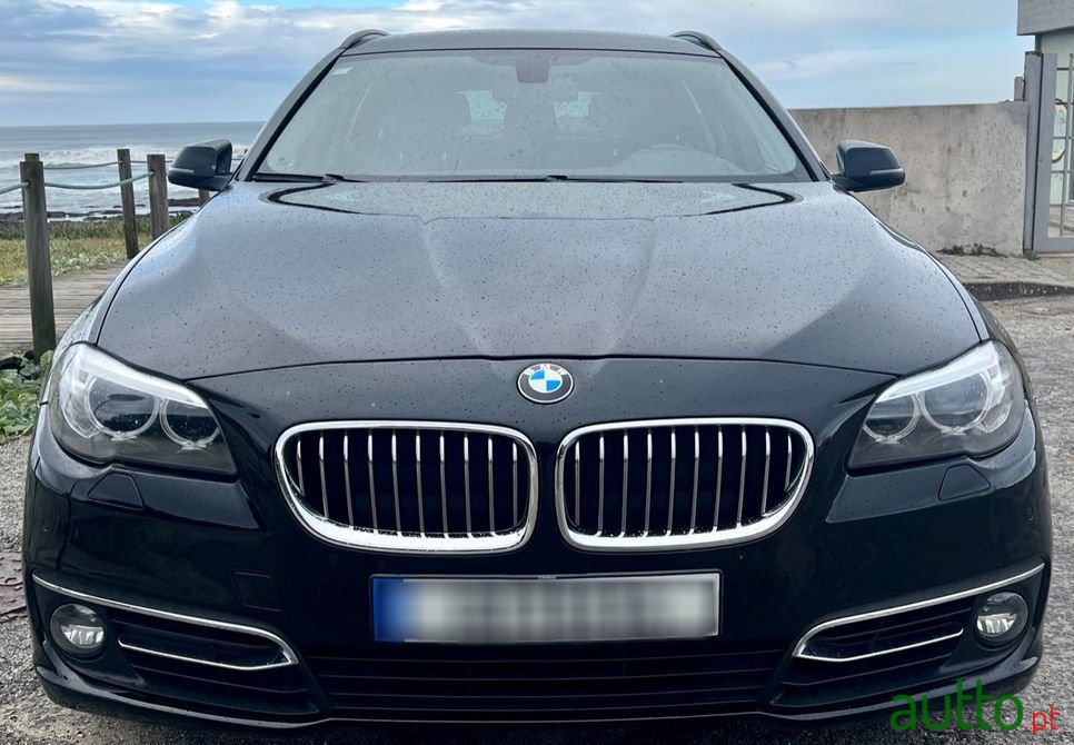 2015' BMW 520 photo #2