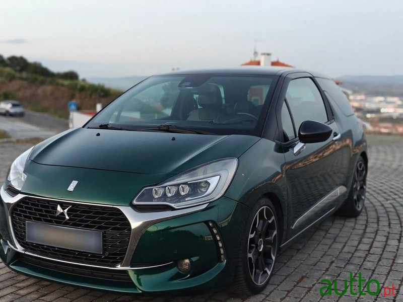 2018' DS Automobiles Ds3 Bluehdi 120 Sportchic photo #1