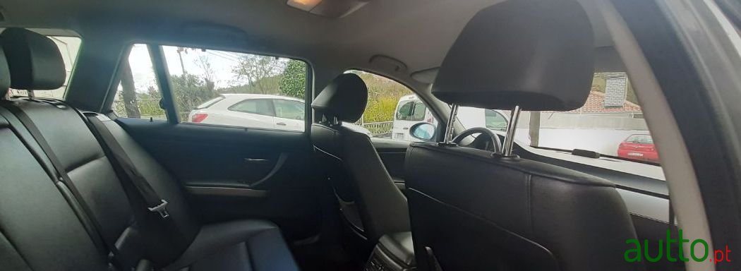 2007' BMW 318 D Touring photo #5