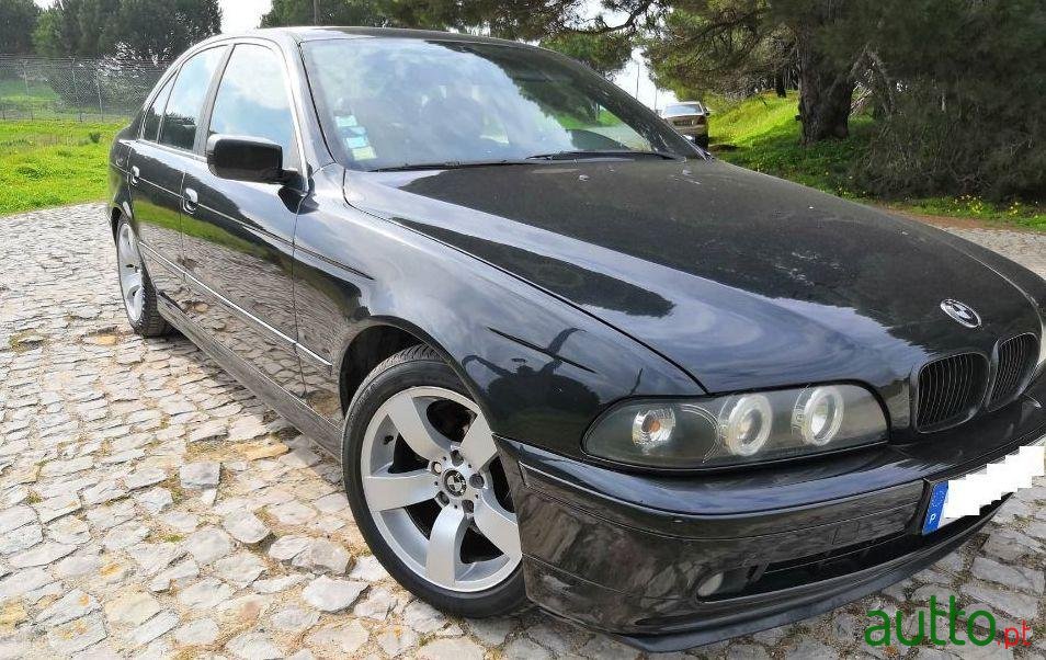 2001' BMW 520 Sedan photo #1