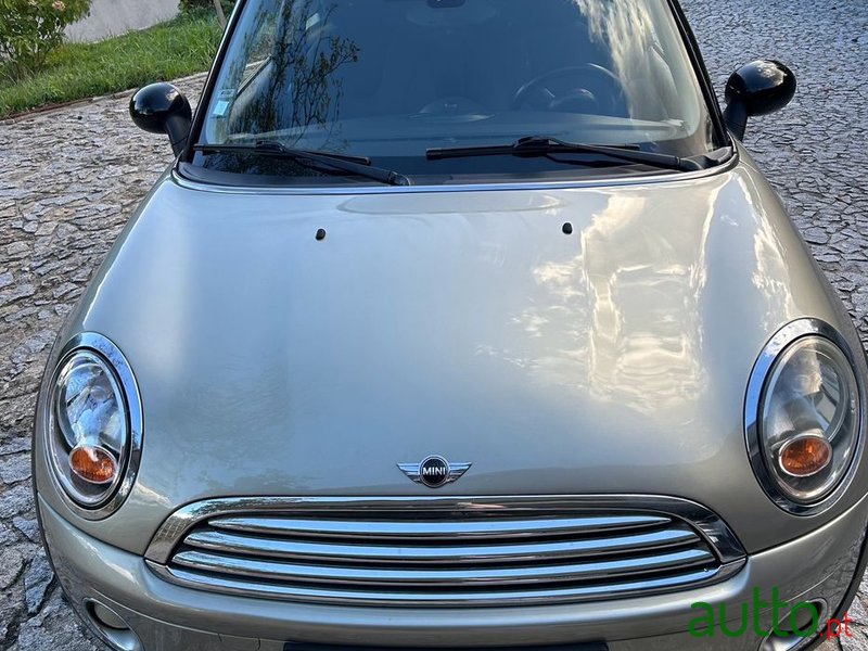 2009' MINI Cooper D photo #2