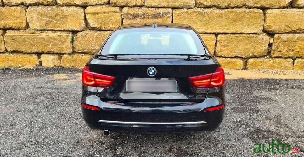 2017' BMW 318 Gran Turismo photo #6