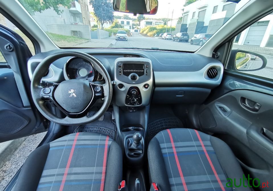 2014' Peugeot 108 photo #5