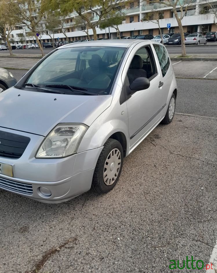 2004' Citroen C2 1.1 Sx photo #1