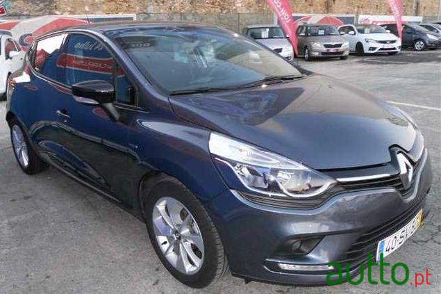 2017' Renault Clio 0.9 Tce Limited Edition photo #1