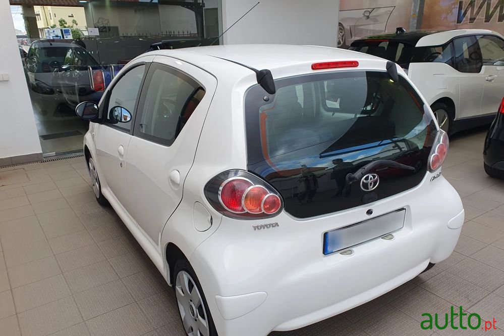 2013' Toyota Aygo 1.0 + Ac photo #5