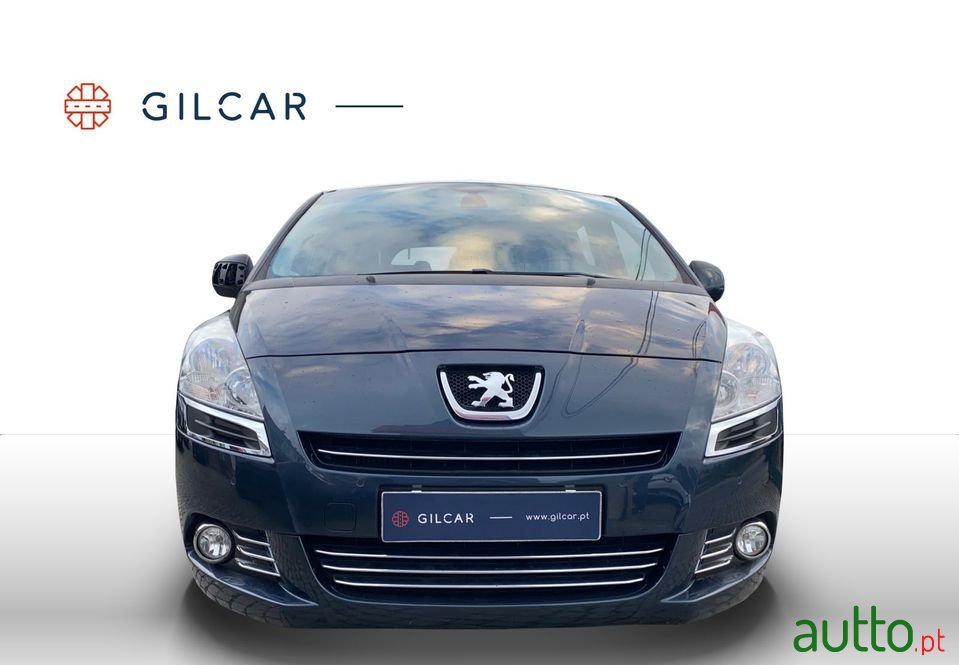 2013' Peugeot 5008 photo #3