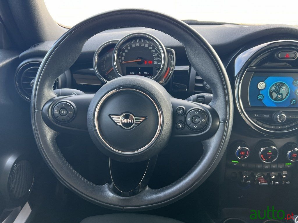 2019' MINI Cabrio photo #6