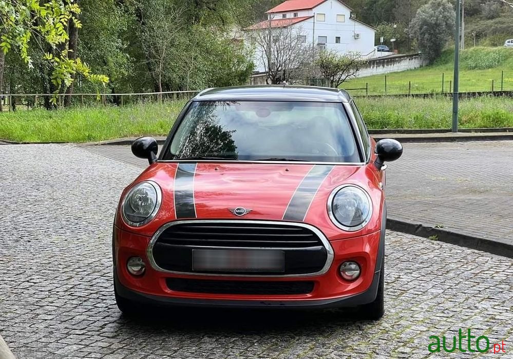 2018' MINI Cooper D photo #4