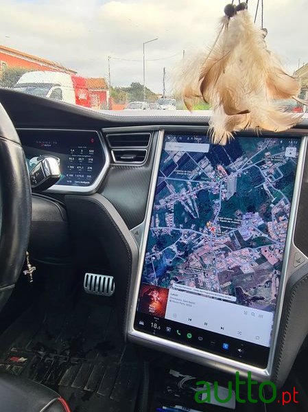 2014' Tesla Model S 85 Perfomance photo #5