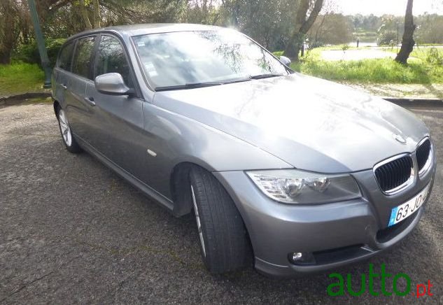 2010' BMW 316 photo #6