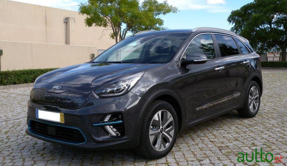 2018' Kia Niro photo #1