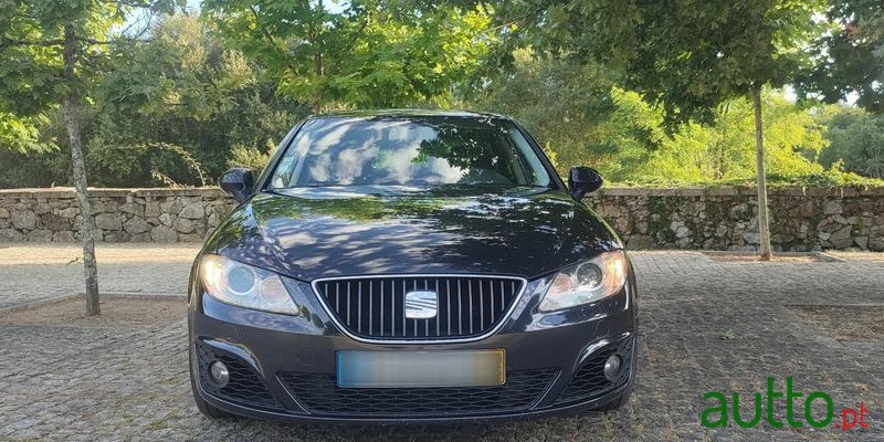 2009' SEAT Exeo 2.0 Tdi Sport photo #2